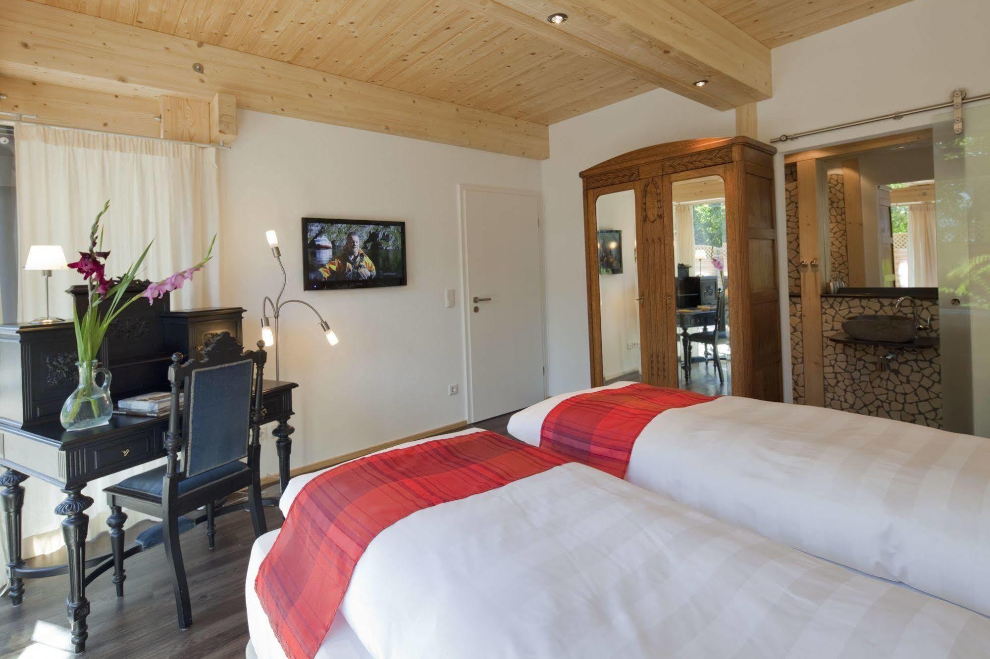 Vivere Ad Parcum - Bed And Breakfast Krefeld Exterior photo