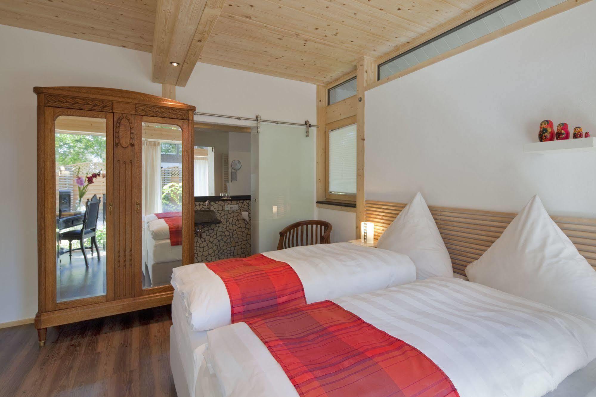 Vivere Ad Parcum - Bed And Breakfast Krefeld Exterior photo
